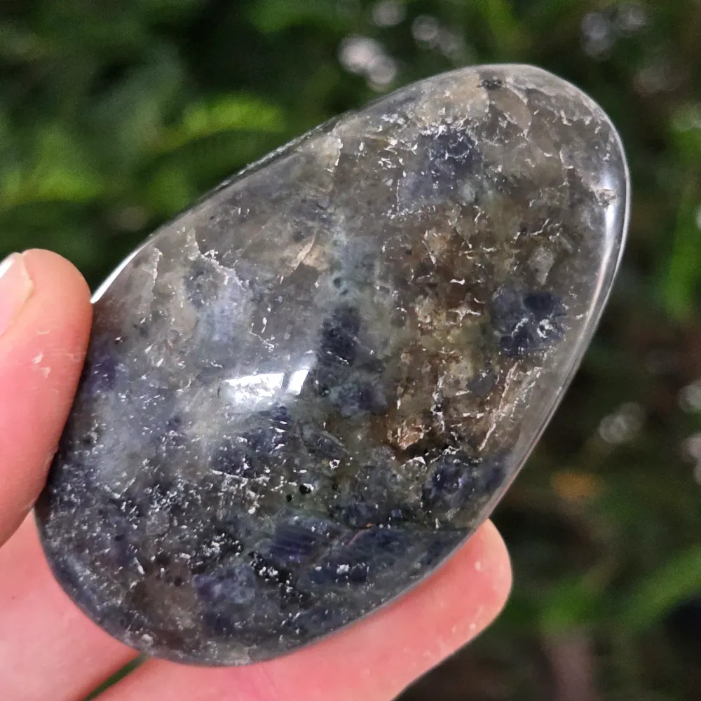 Palmstone Iolite (vízzafír) madagaszkári modellről 1