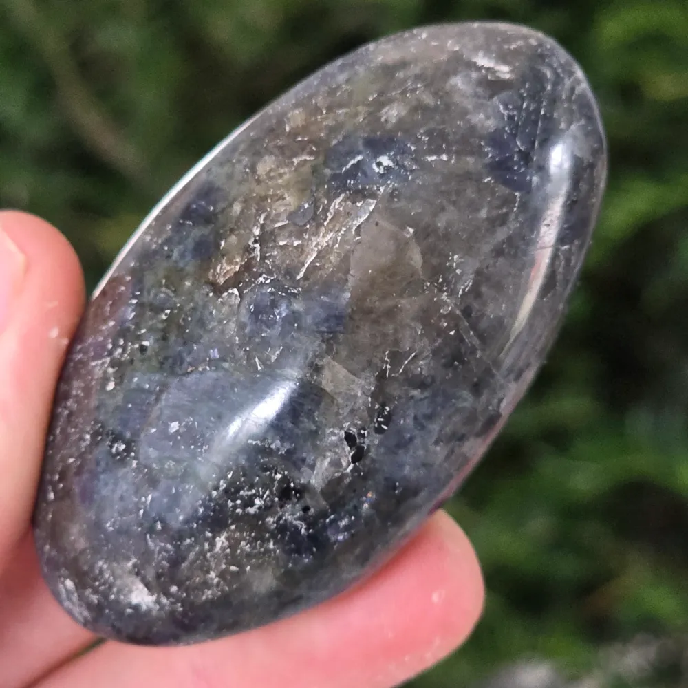 Palmstone Iolite (vízzafír) madagaszkári modellről 1