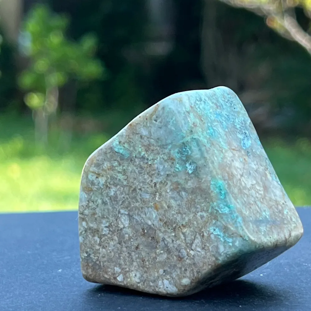 Szabad forma/palmstone Shattuckite m5