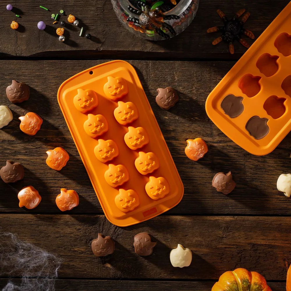 ZENKER Praliné és jégkockakészítő forma szilikon mini tökfej formákkal Happy Halloween