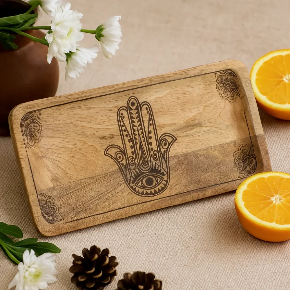 Hosszú tálca Hamsa mintával fekete gravírozott 30x15x2.5cm