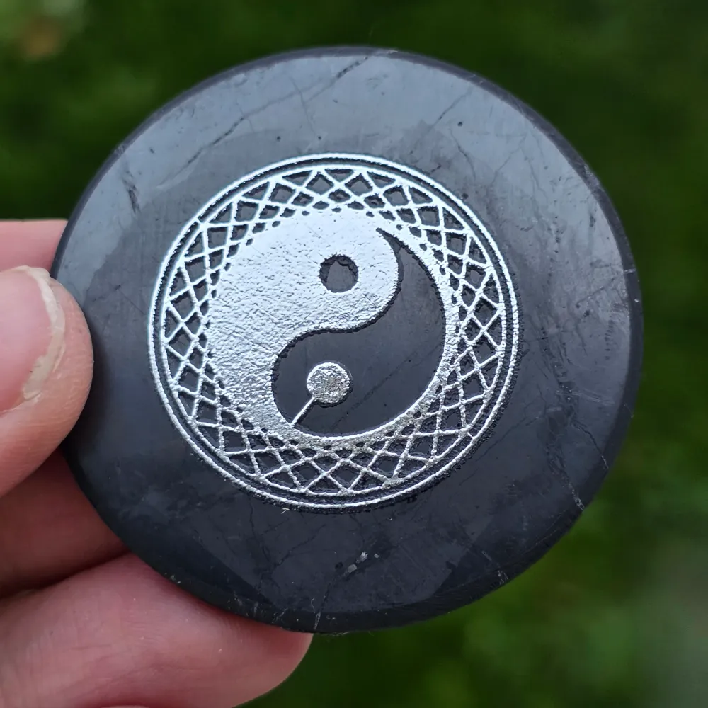 Yin Yang ezüst öntapadó shungit tárcsa